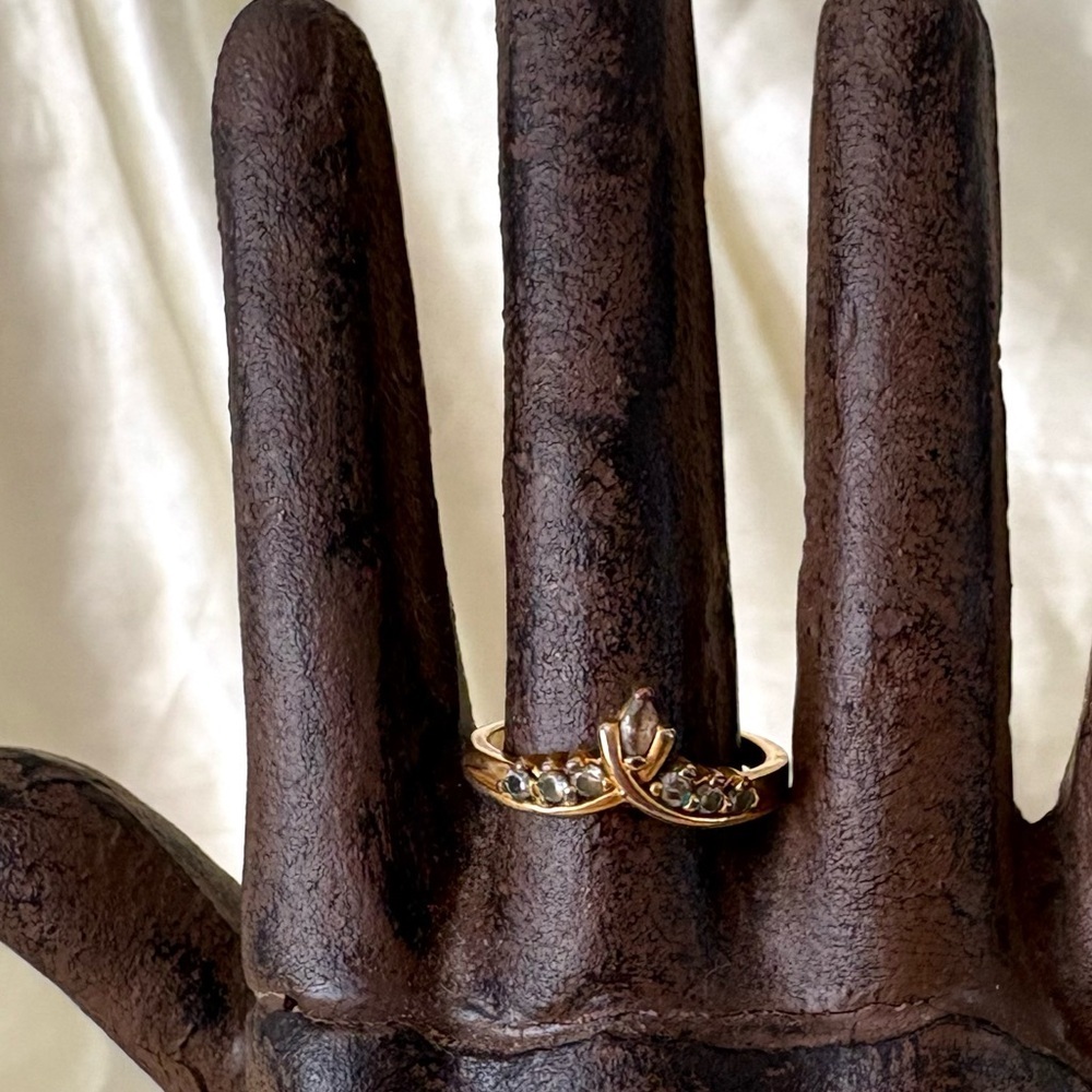 Vintage gold tone rhinestone stacking ring boho size 7 dainty minimalist indie